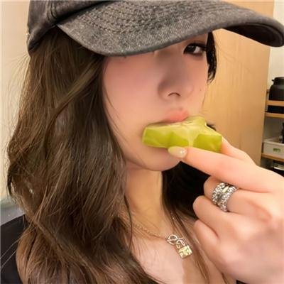 女孩罗塞玛莉